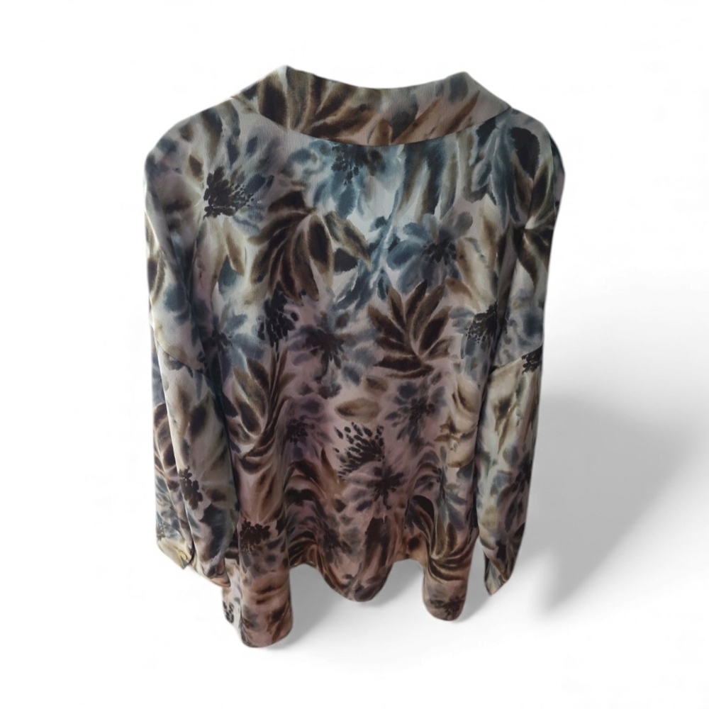MarlaWynne Floral Gray Blouse - Picture 3 of 8